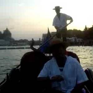 Gondoliers in Venice for Obama